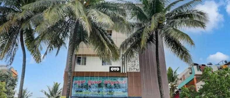 Collection O Utsav Grand Hotel Bangalore Exterior foto