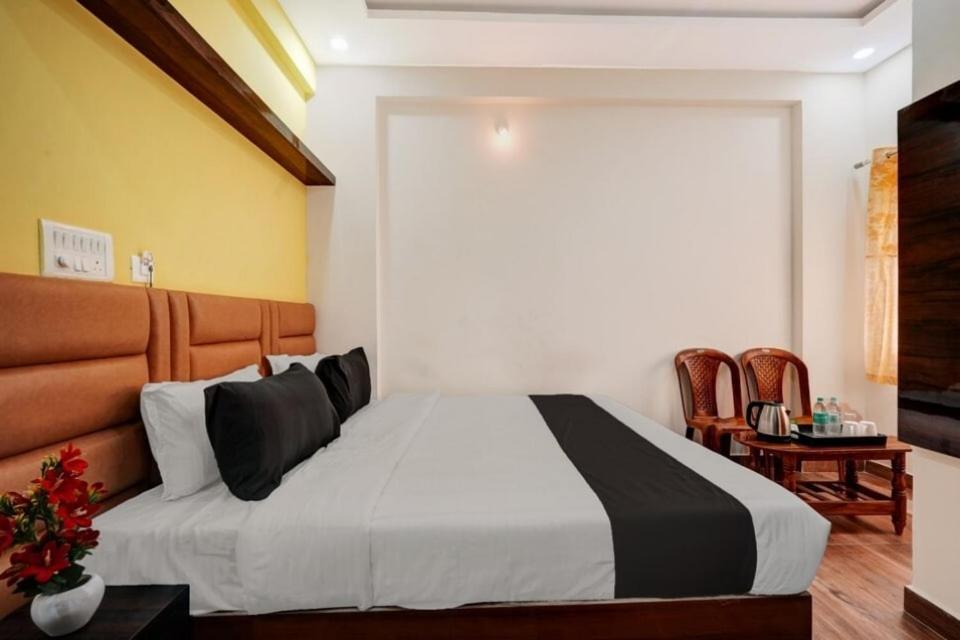 Collection O Utsav Grand Hotel Bangalore Exterior foto